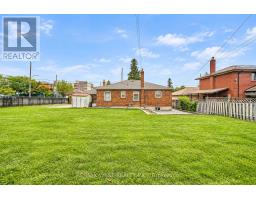Laundry room - 428 Maple Leaf Drive, Toronto, ON M6L1P7 Photo 9