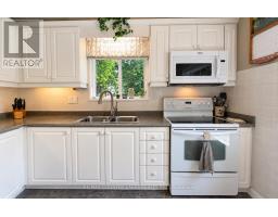 27 Hillcrest Avenue, Kawartha Lakes, ON K0M2B0 Photo 11