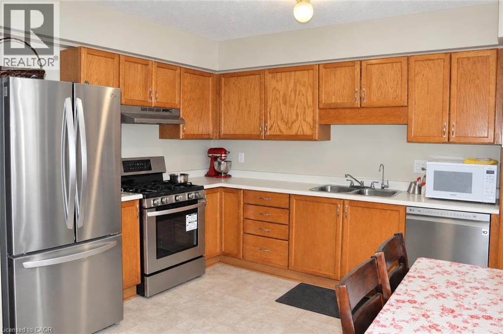 525 OAKVALE Drive Unit# 2 — photo 3
