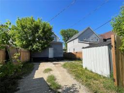 851 Mcdermot Avenue, Winnipeg, MB R3P0T8 Photo 17