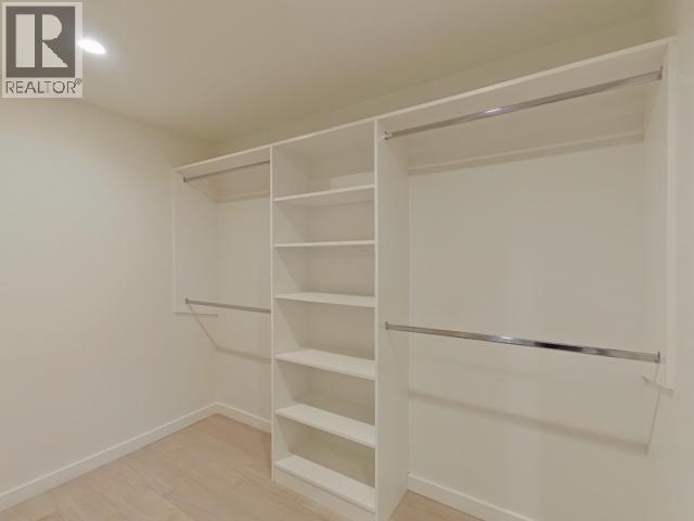 7129 EDGEHILL CRESCENT - 27