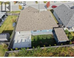 7129 Edgehill Crescent, Powell River, BC V8A0A1 Photo 42