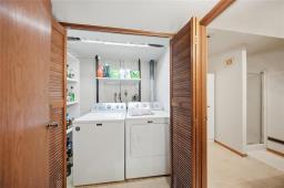 100 Petriw Bay, Winnipeg, MB R2R1K3 Photo 24