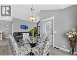 4pc Bathroom - 212 Cresthaven Place Sw, Calgary, AB T3B5W4 Photo 16