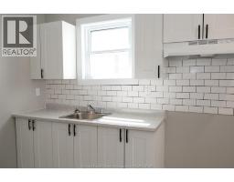263 Tuscarora Unit# Main, Windsor, ON N9A3L6 Photo 6