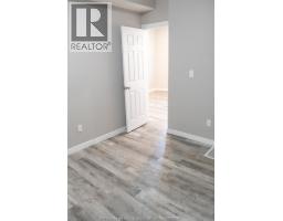 263 Tuscarora Unit# Main, Windsor, ON N9A3L6 Photo 9