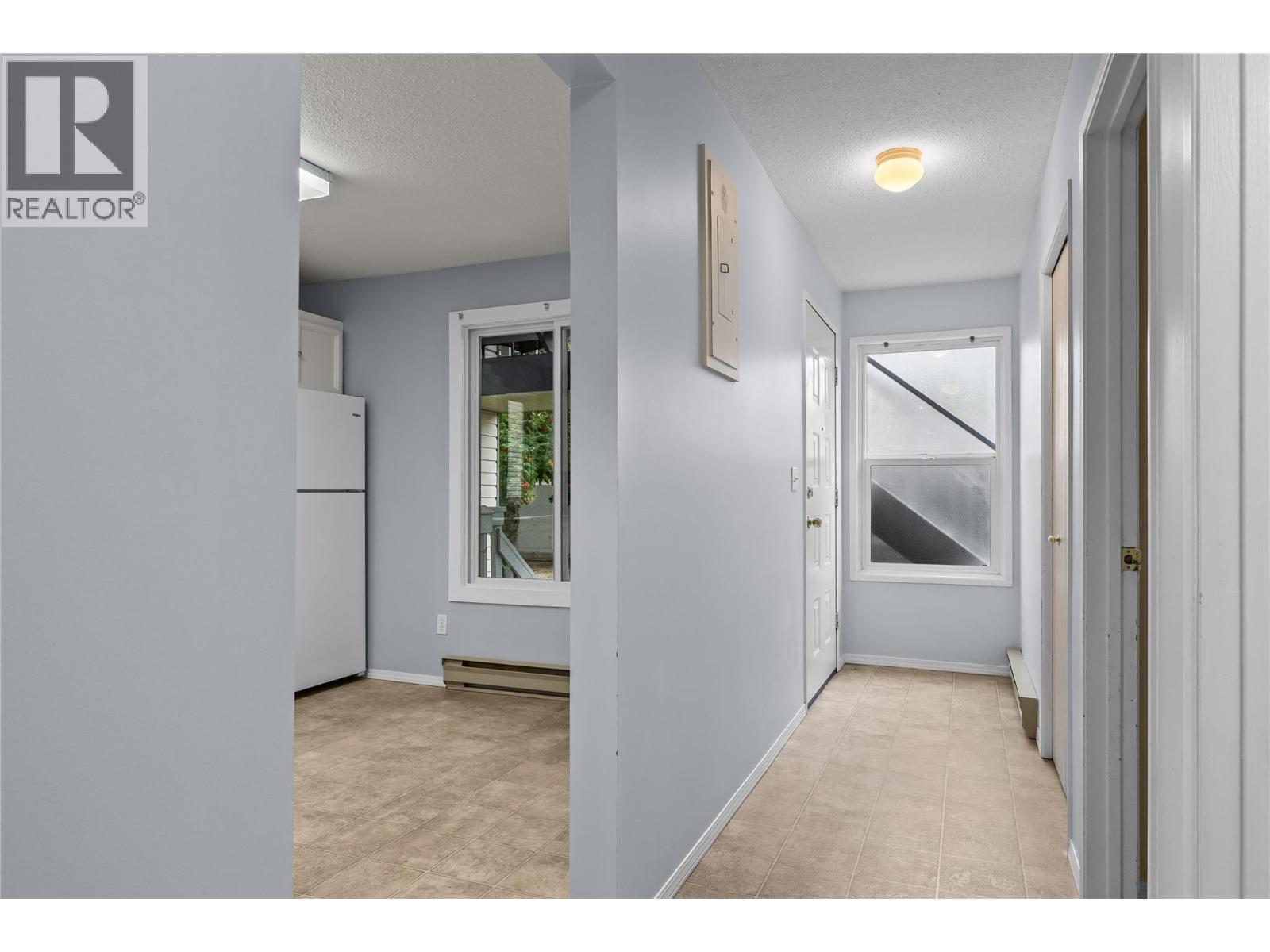 6 3000 Richter Street, Kelowna