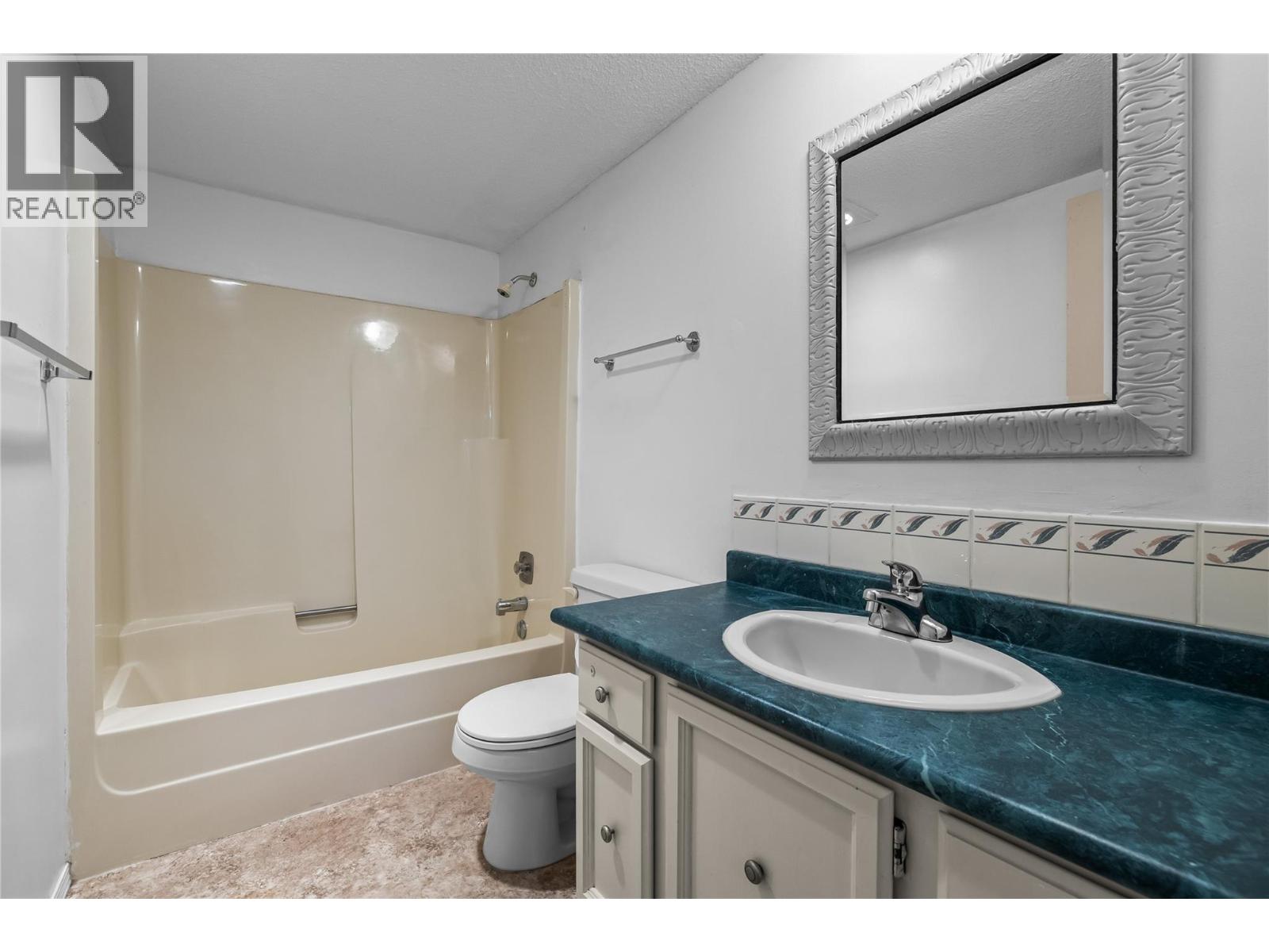 6 3000 Richter Street, Kelowna