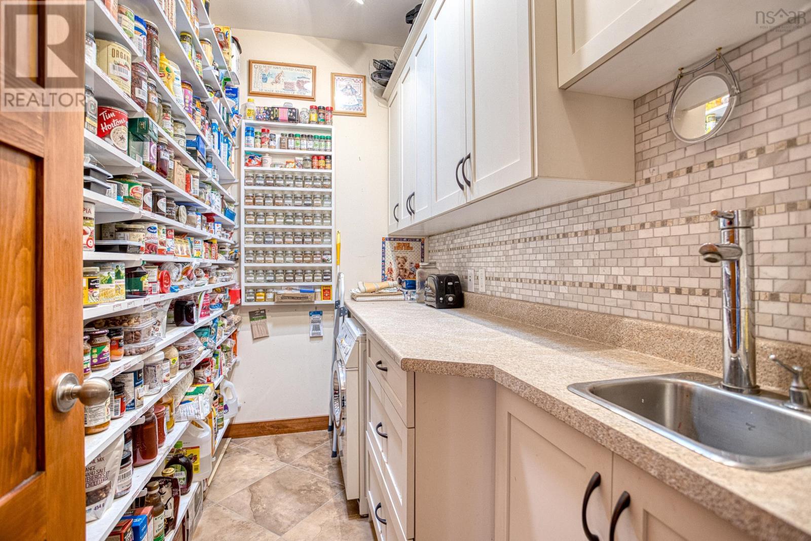 440 Westwood Boulevard - Image 33