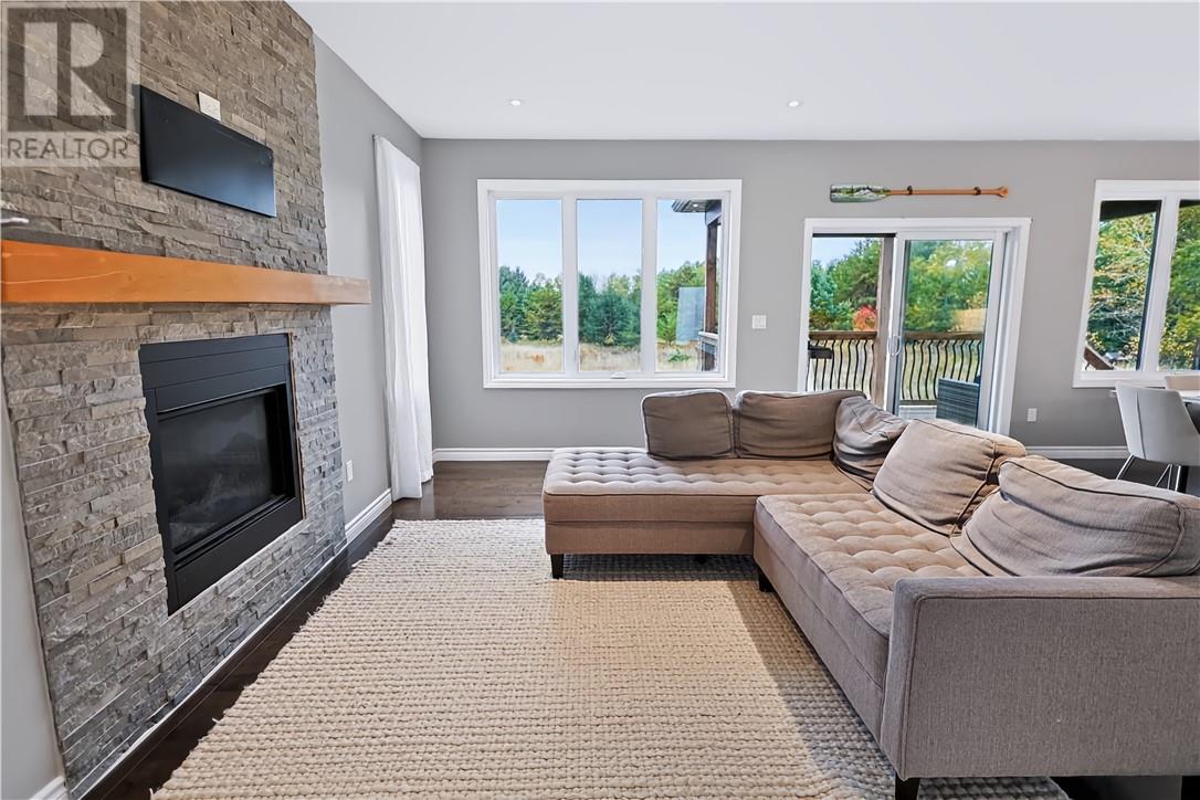403 Cote - Image 6