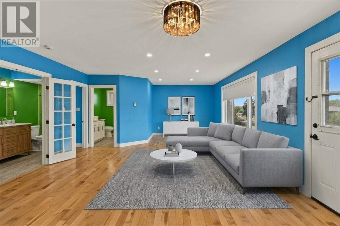 343 Sandra Boulevard - Image 15