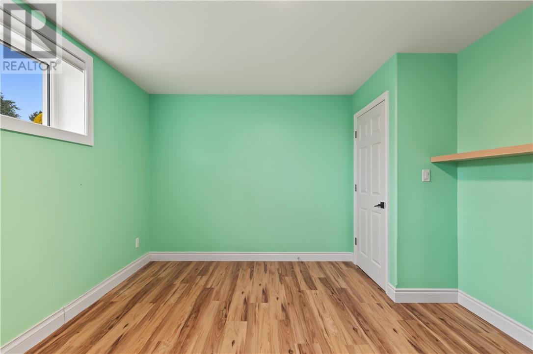 343 Sandra Boulevard - Image 33