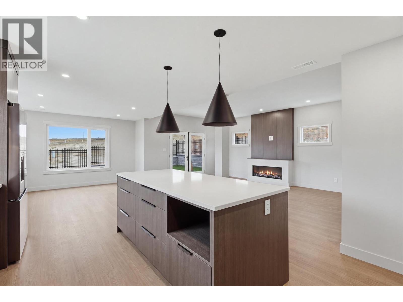 #411 38 RUE CHEVAL NOIR - Image 10