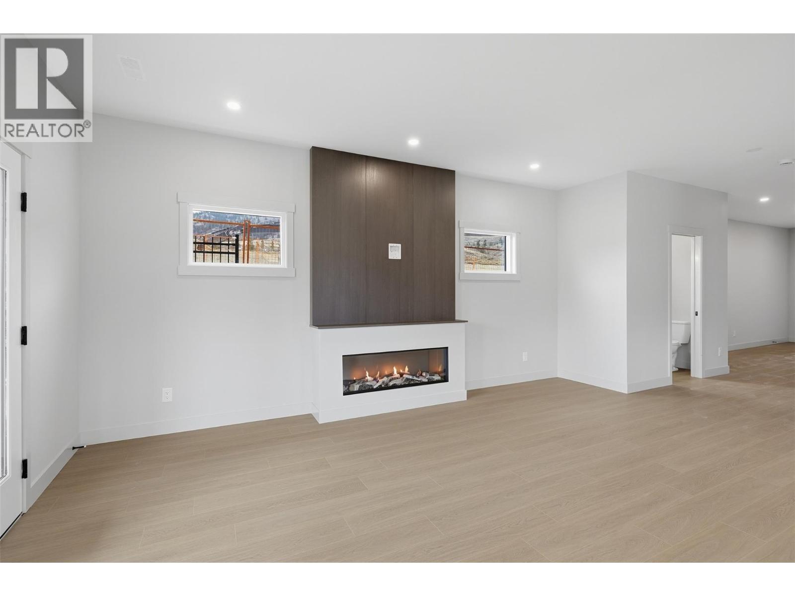 #411 38 RUE CHEVAL NOIR - Image 6