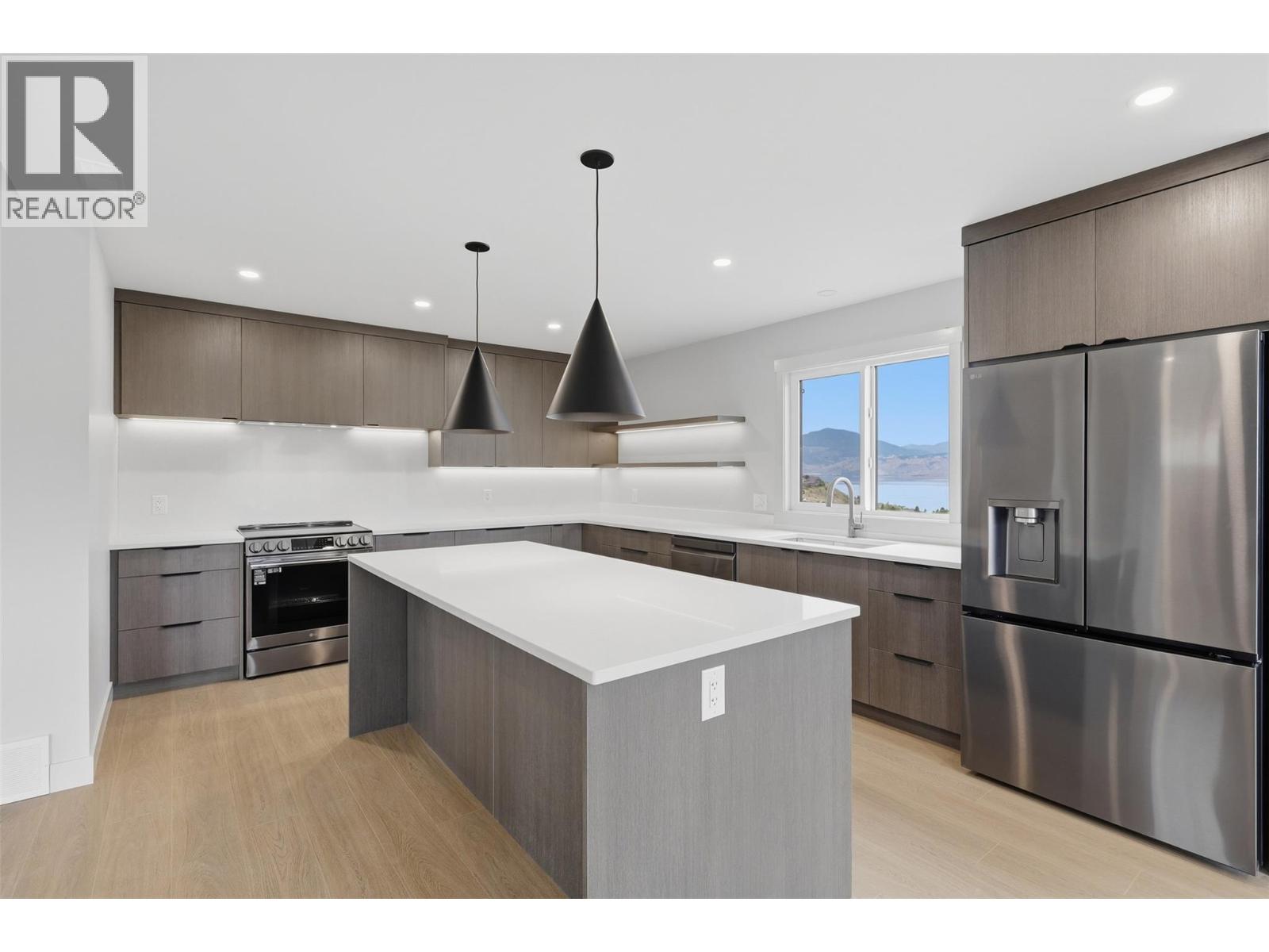 #411 38 RUE CHEVAL NOIR - Image 7