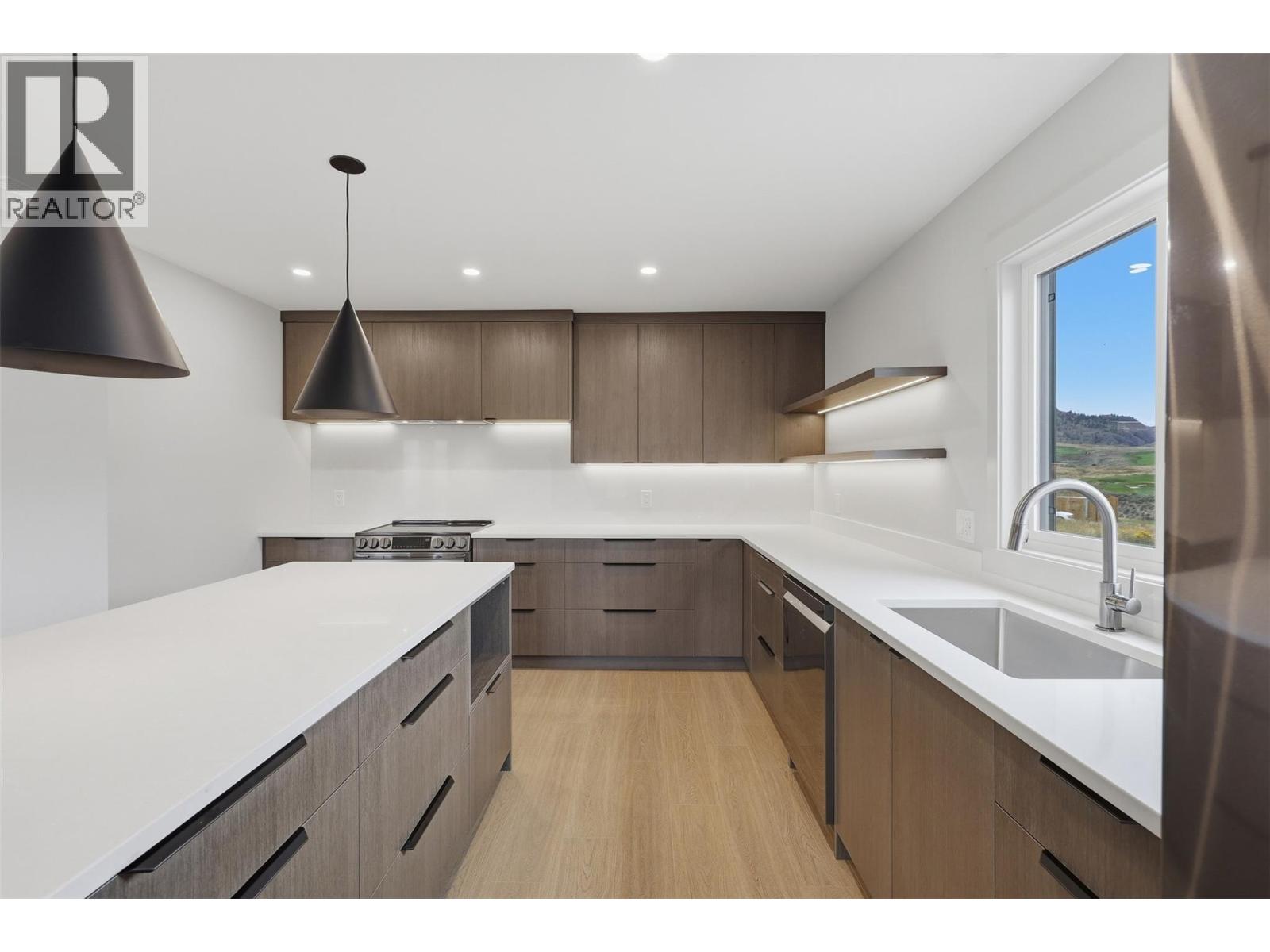 #411 38 RUE CHEVAL NOIR - 9