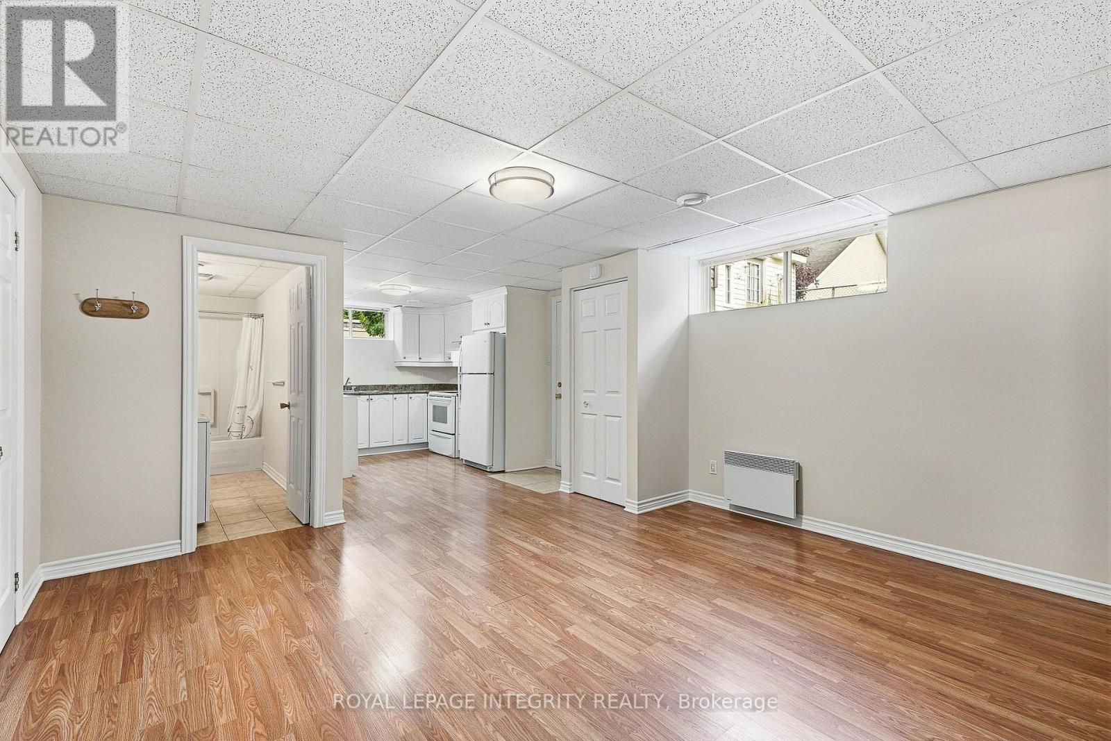 888 HIAWATHA PARK ROAD - Image 31
