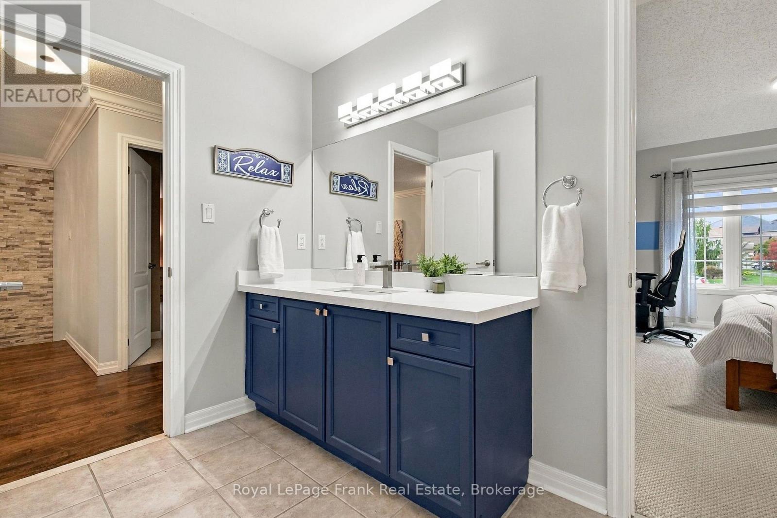729 EAGLE RIDGE DRIVE - 33