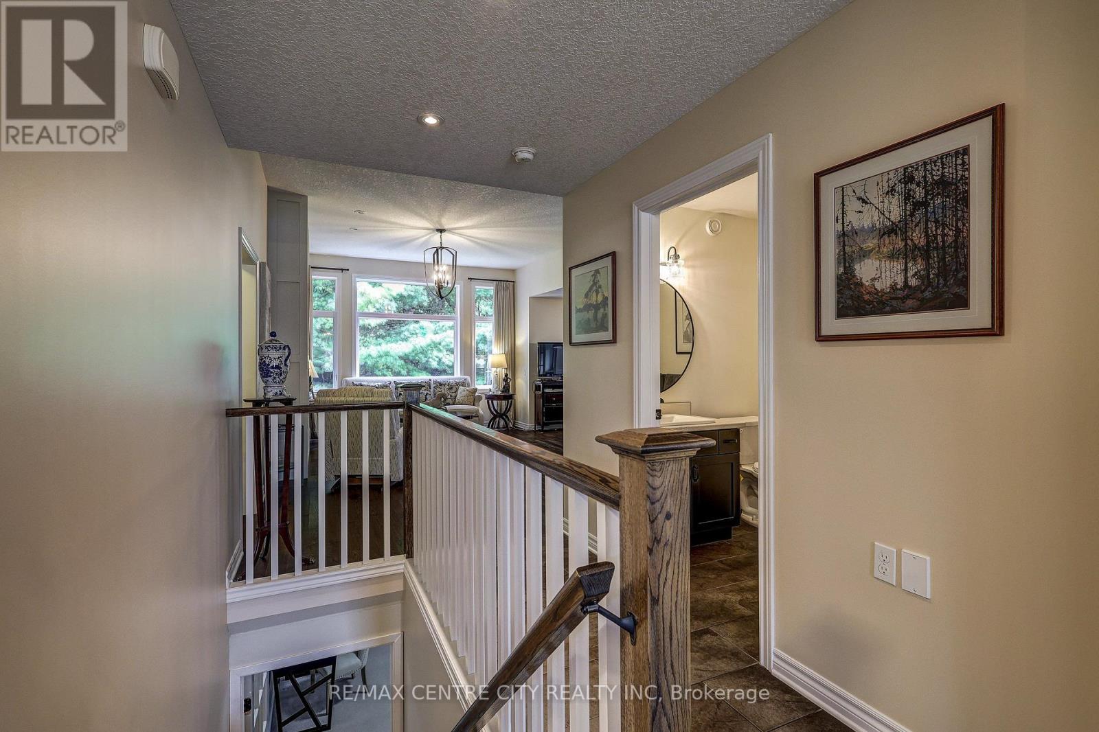 39 HICKORY LANE - 29