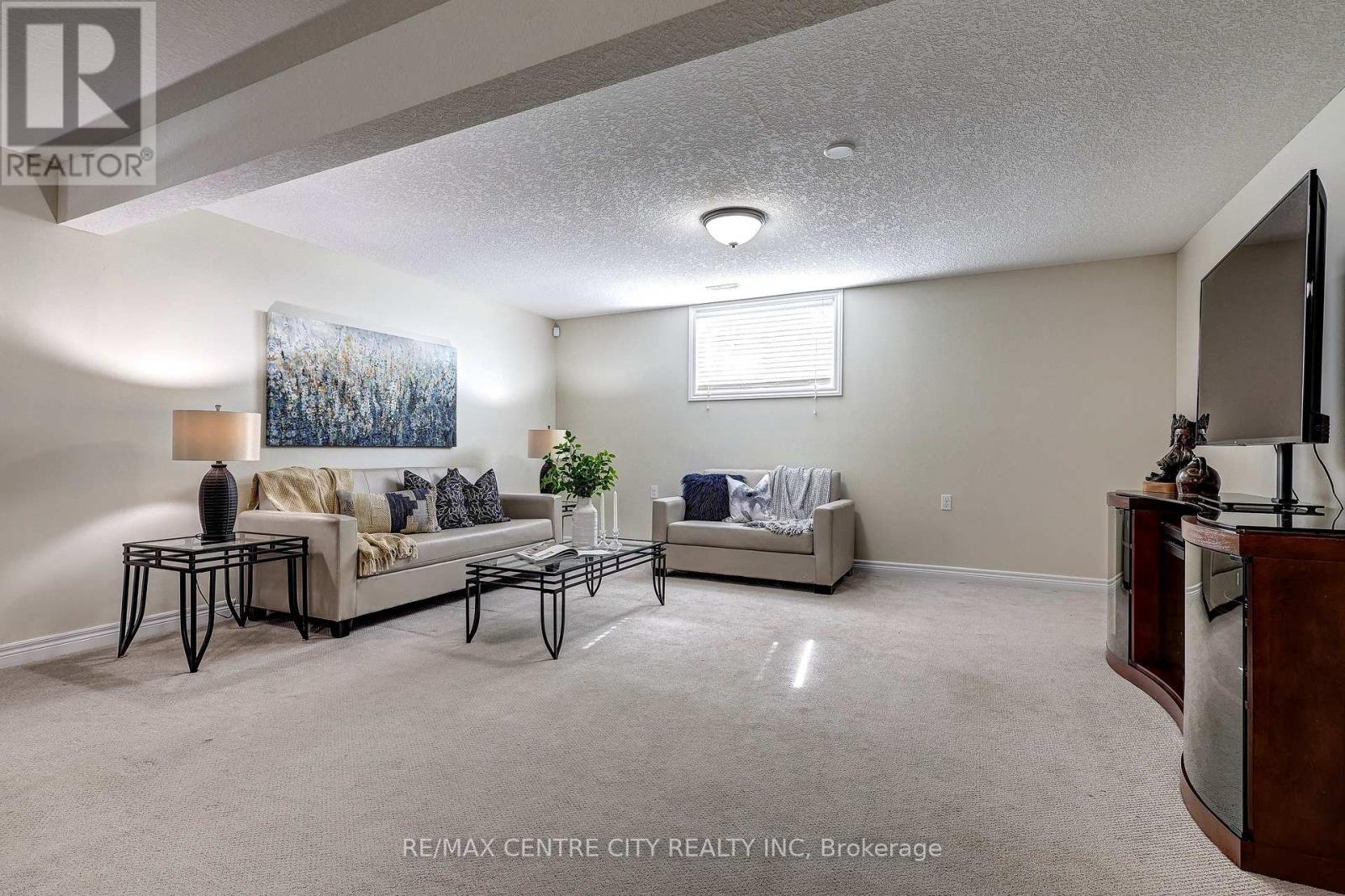 39 HICKORY LANE - Image 43