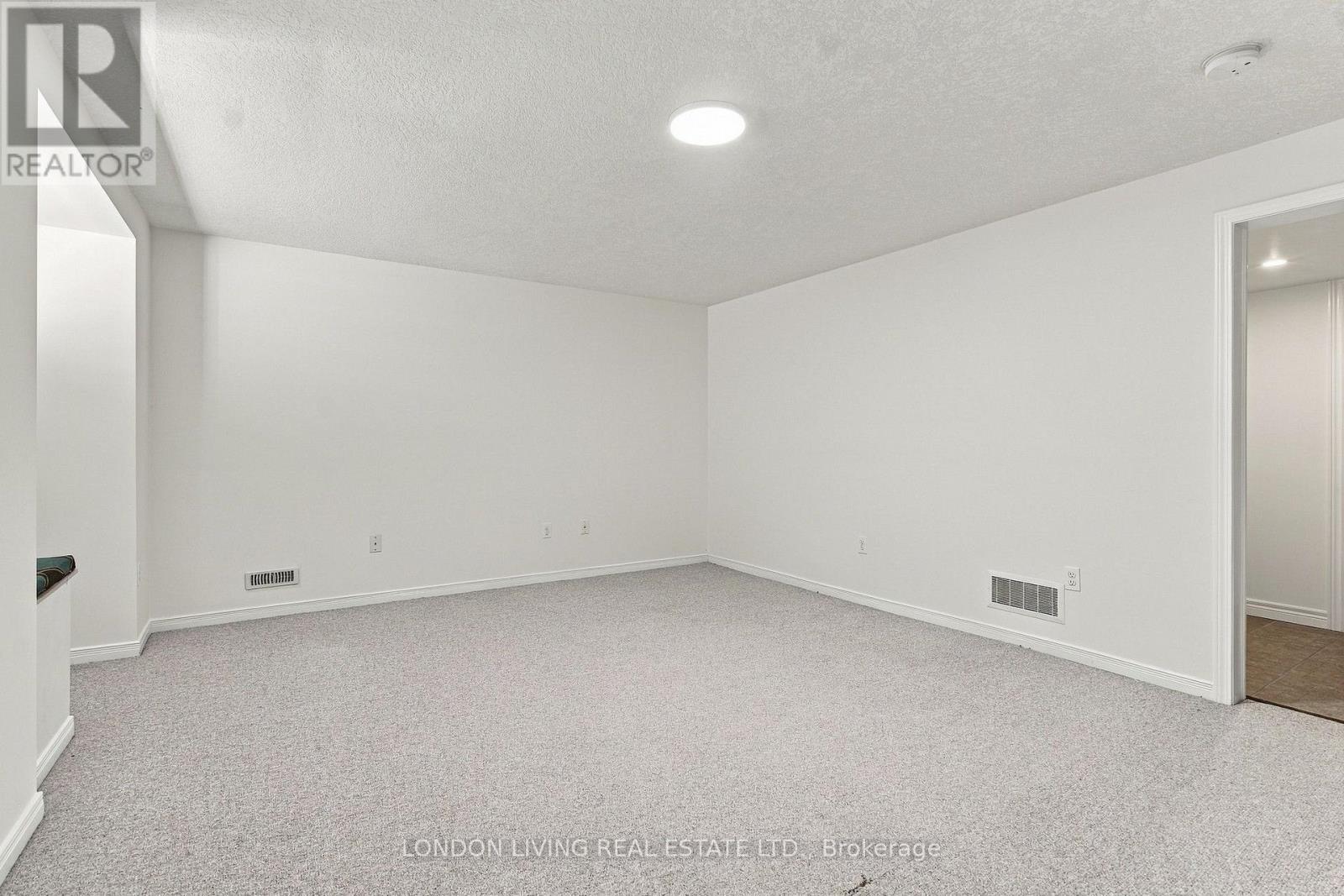 1625 Purser Street — photo 32