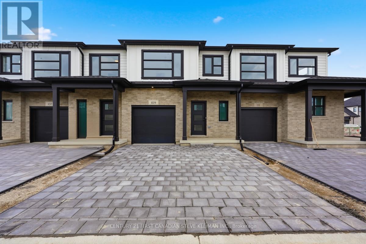 #105 2840 BUROAK DRIVE - 1