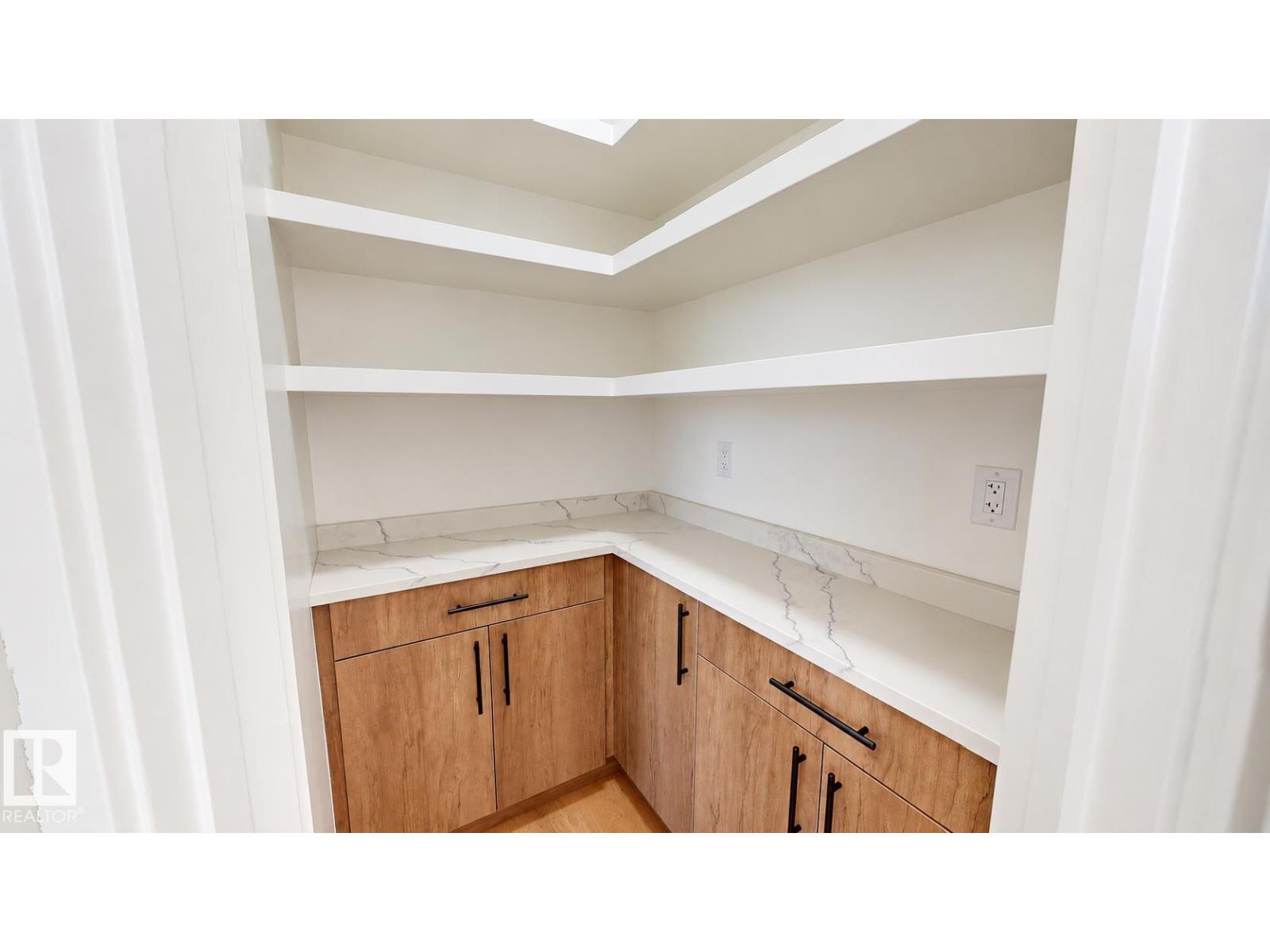 20 53214 Range RD 13 - 8