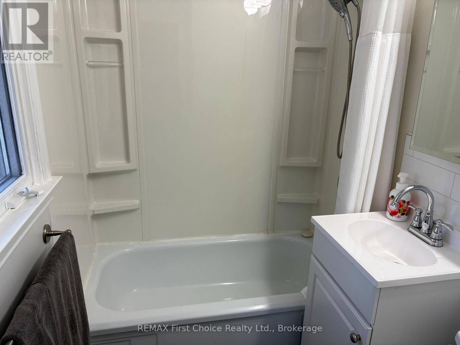 275 CHRISTINA STREET W - 14