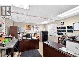 728 Tagish Street, Kamloops, BC V2H1B7 Photo 44