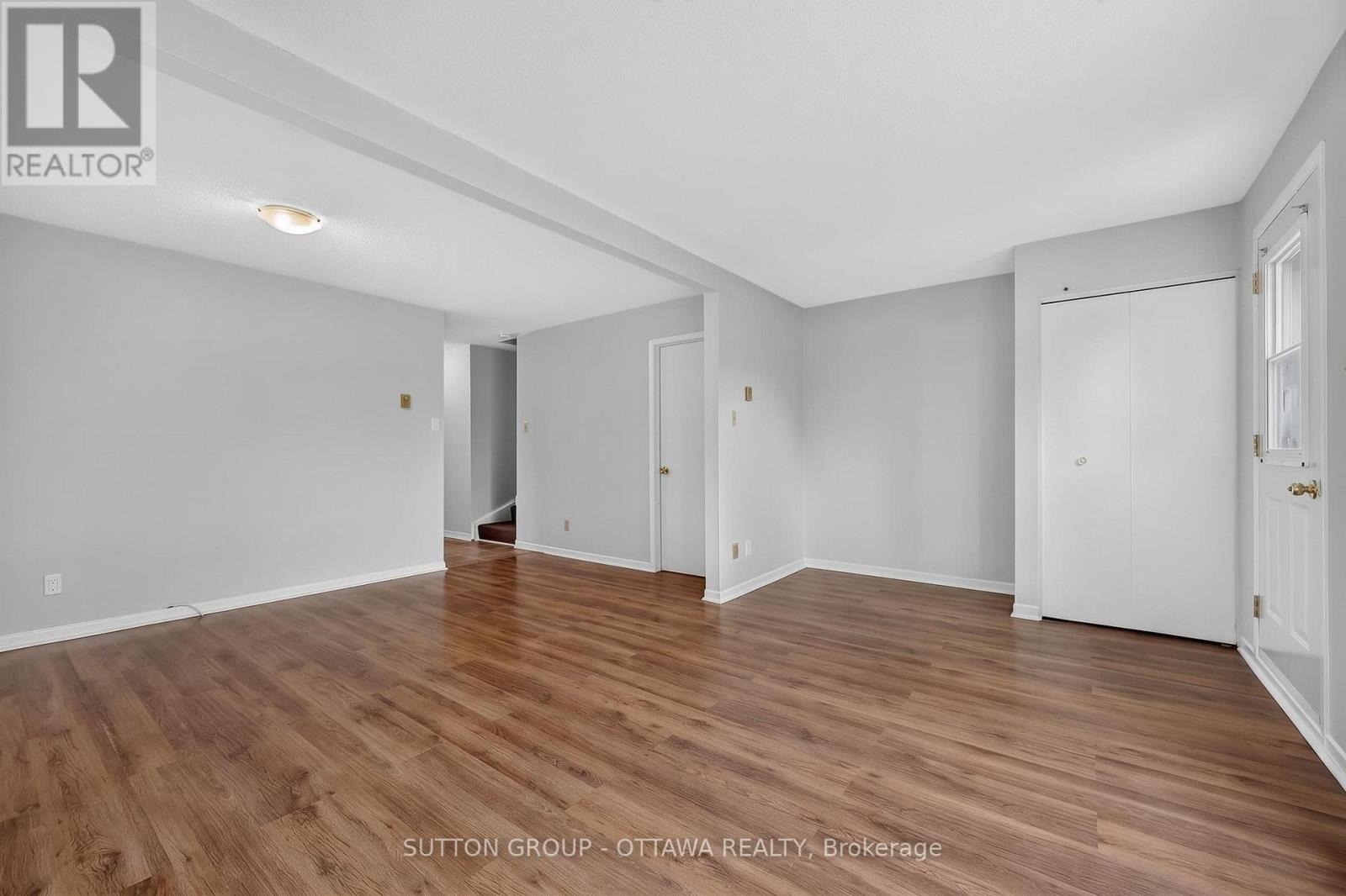 24 CARRAWAY CRESCENT - 17