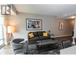 210 - 111 Champagne Avenue, Ottawa, ON K1S5V3 Photo 12