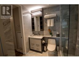 210 - 111 Champagne Avenue, Ottawa, ON K1S5V3 Photo 7