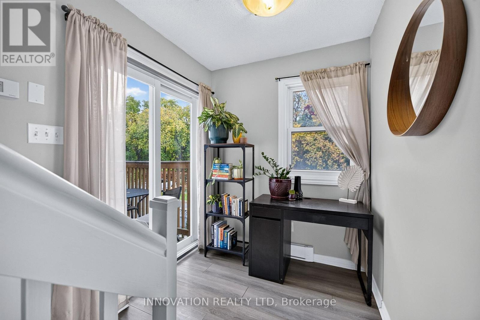 #6 315 MULLETT STREET - 21