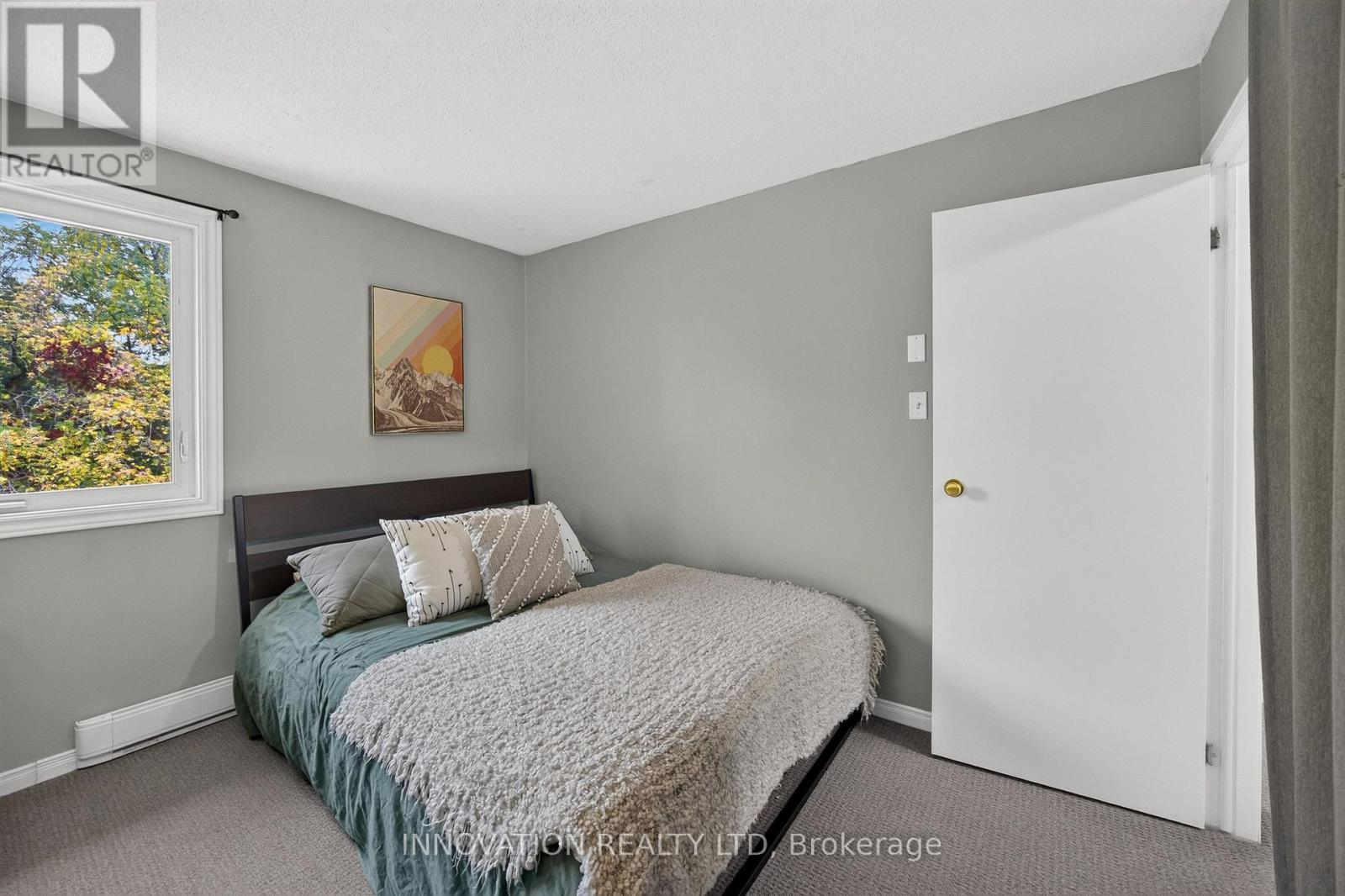 #6 315 MULLETT STREET - 27