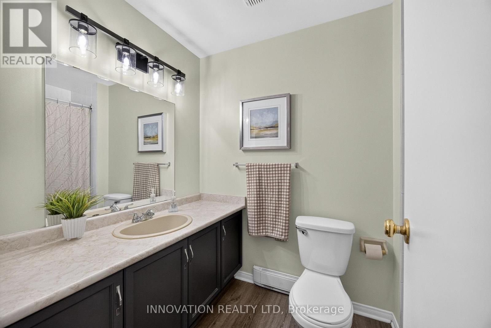 #6 315 MULLETT STREET - 28