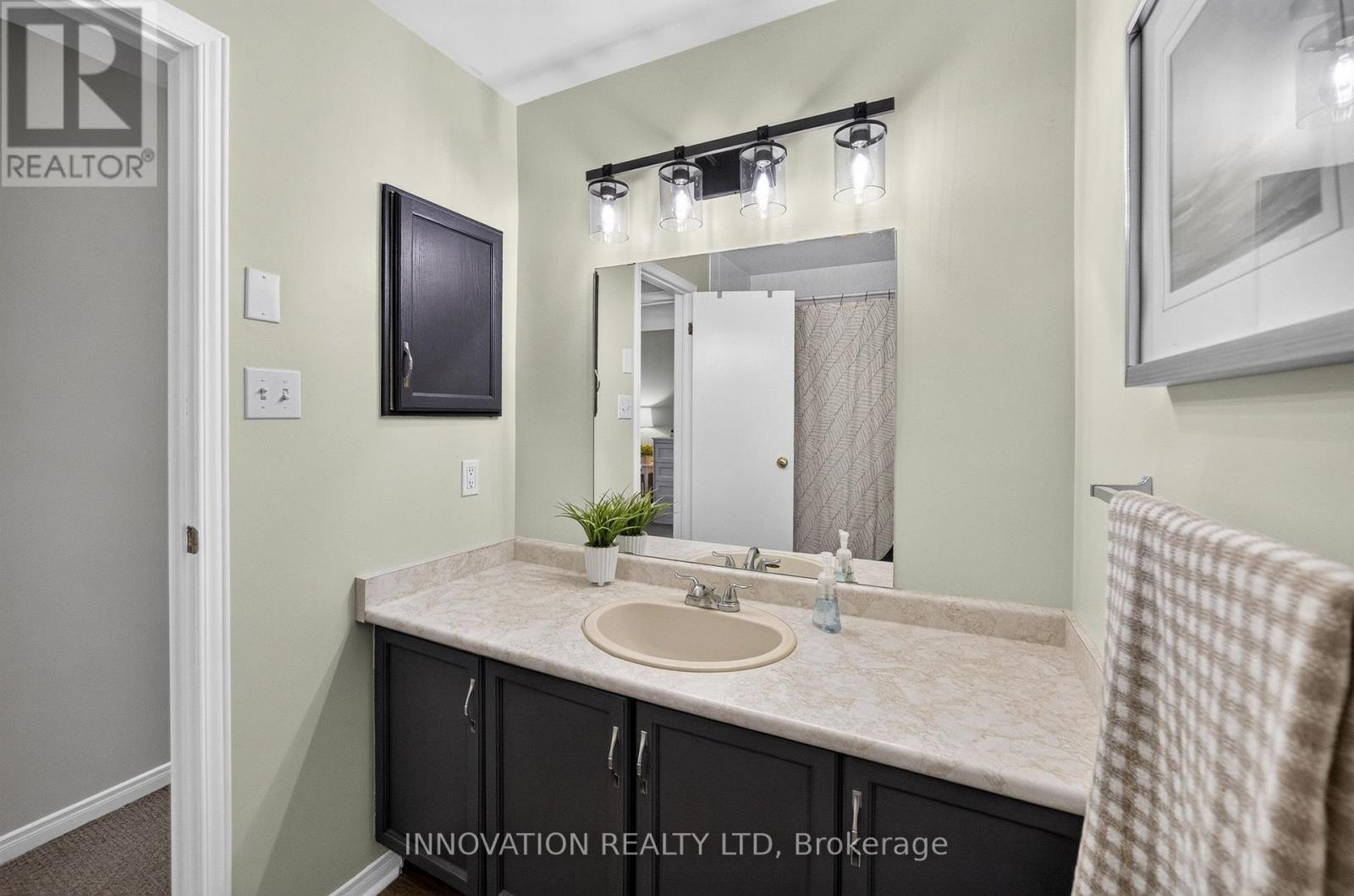 #6 315 MULLETT STREET - Image 29