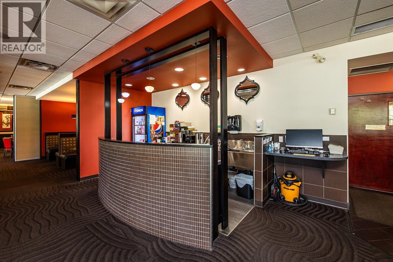 Photo 13 of 39 — 3788 W AUSTIN ROAD · Prince George, BC