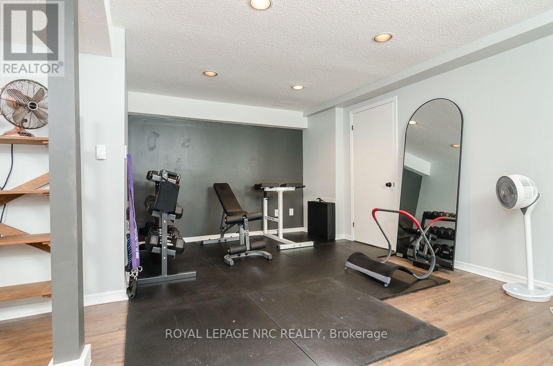 7979 OAKRIDGE DRIVE - Image 32