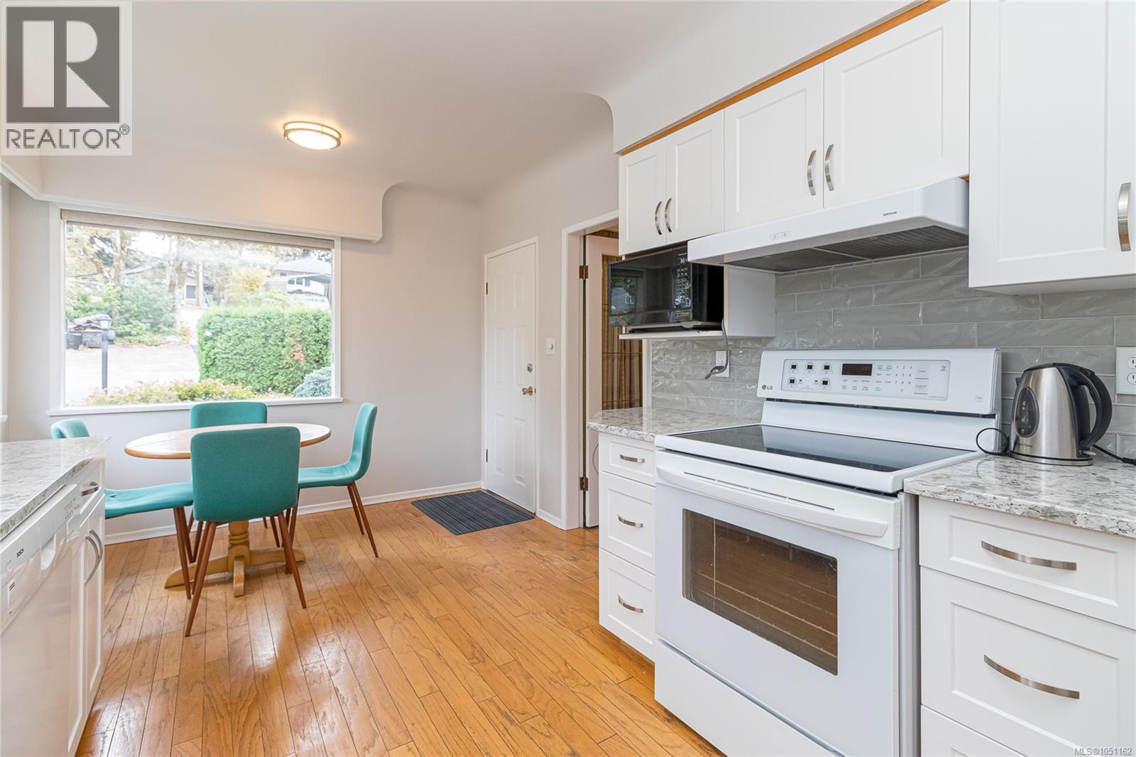 1280 Tracksell Ave - Image 14