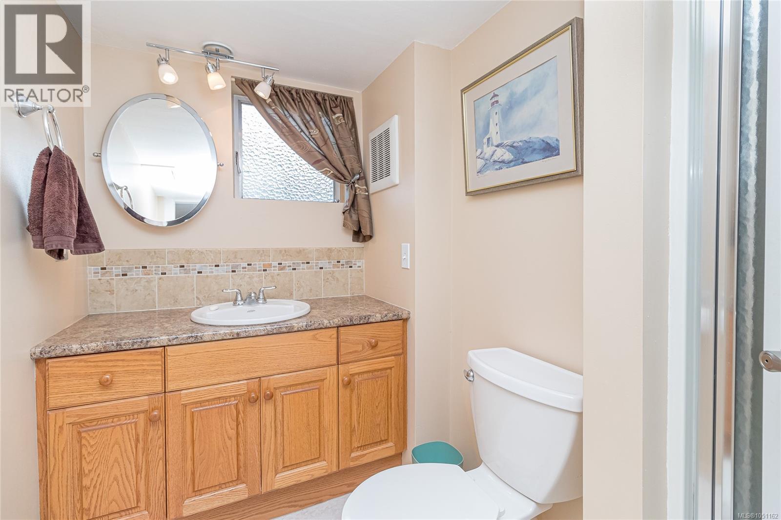 1280 Tracksell Ave - Image 25