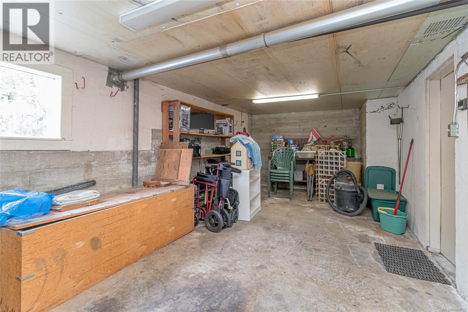 1280 Tracksell Ave - Image 32