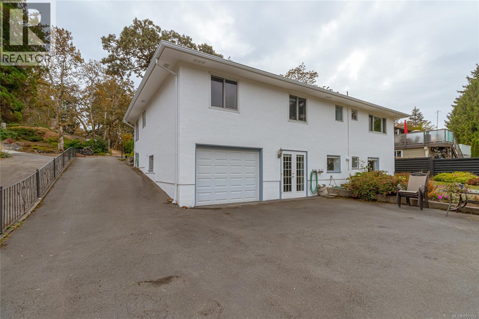 1280 Tracksell Ave - 33
