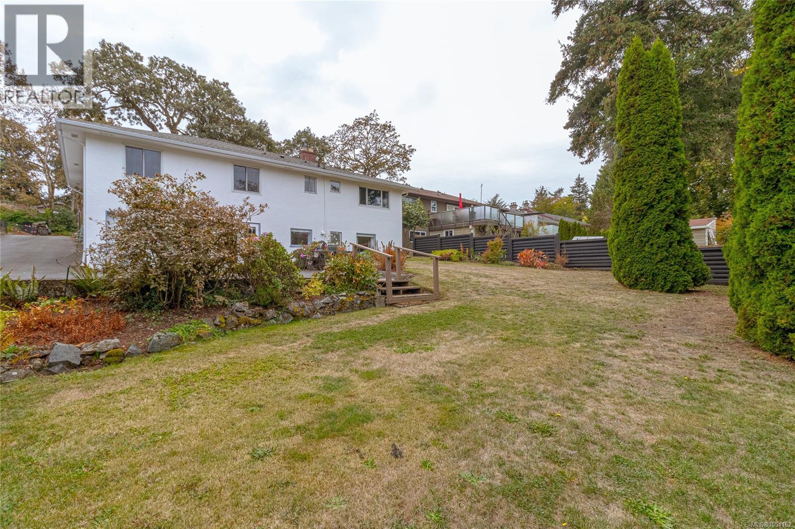 1280 Tracksell Ave - Image 37