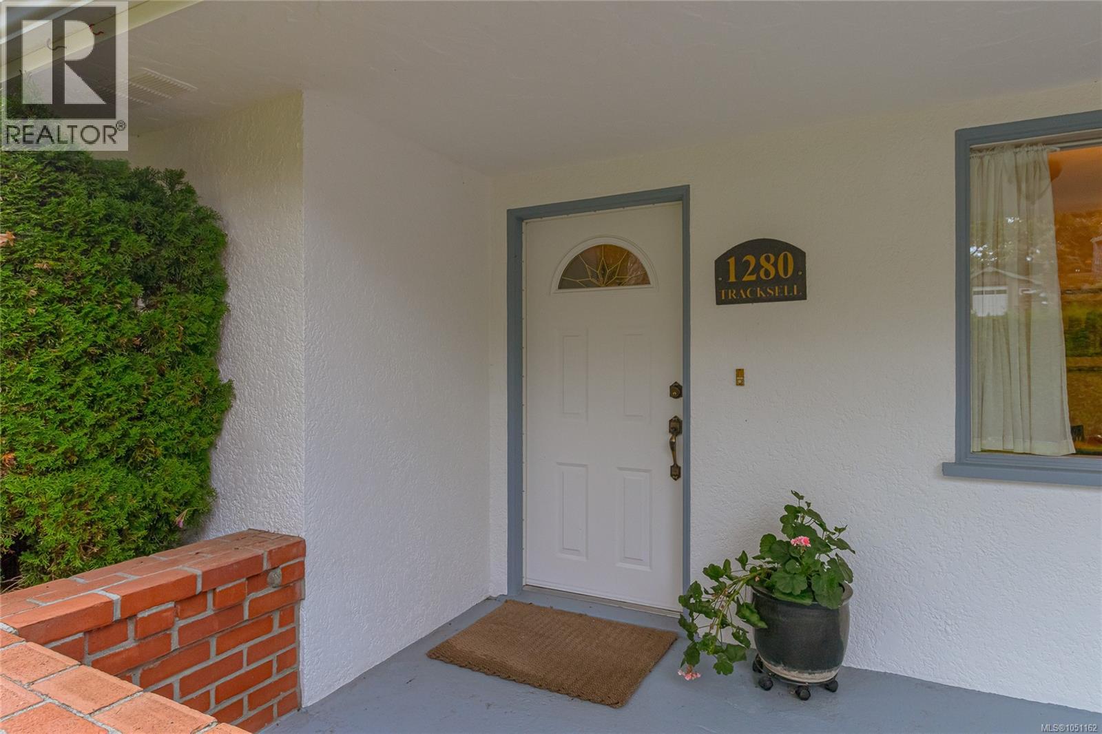 1280 Tracksell Ave - Image 4