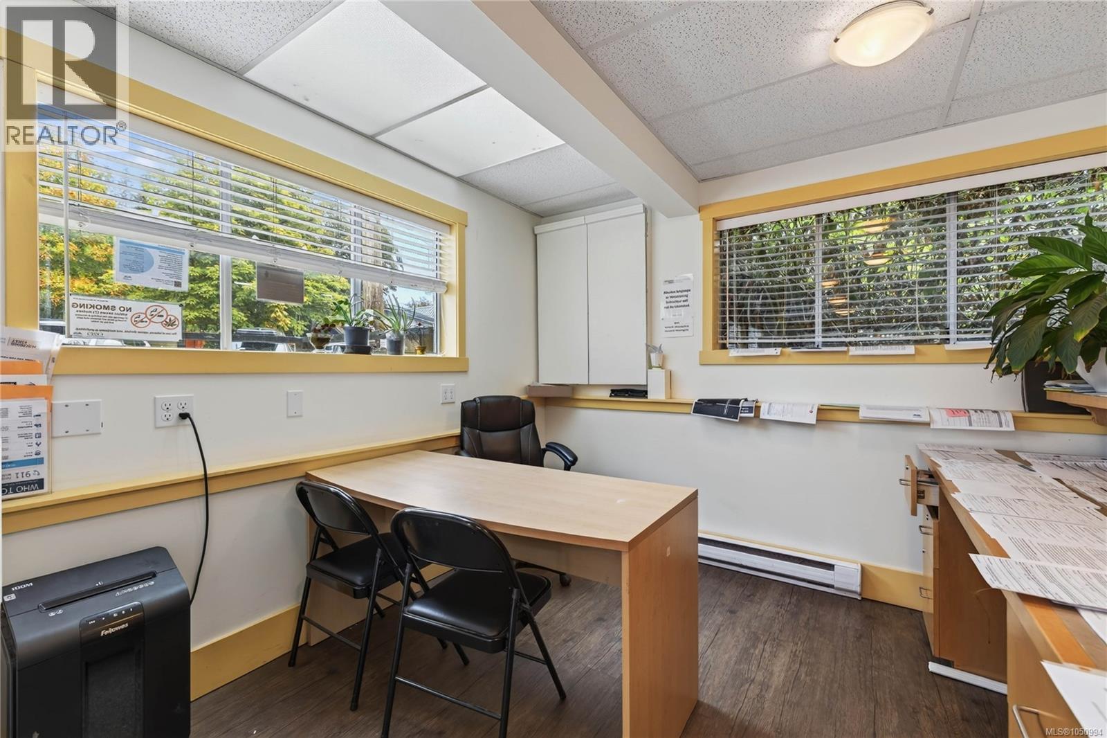 129 Hereford Ave - Image 29