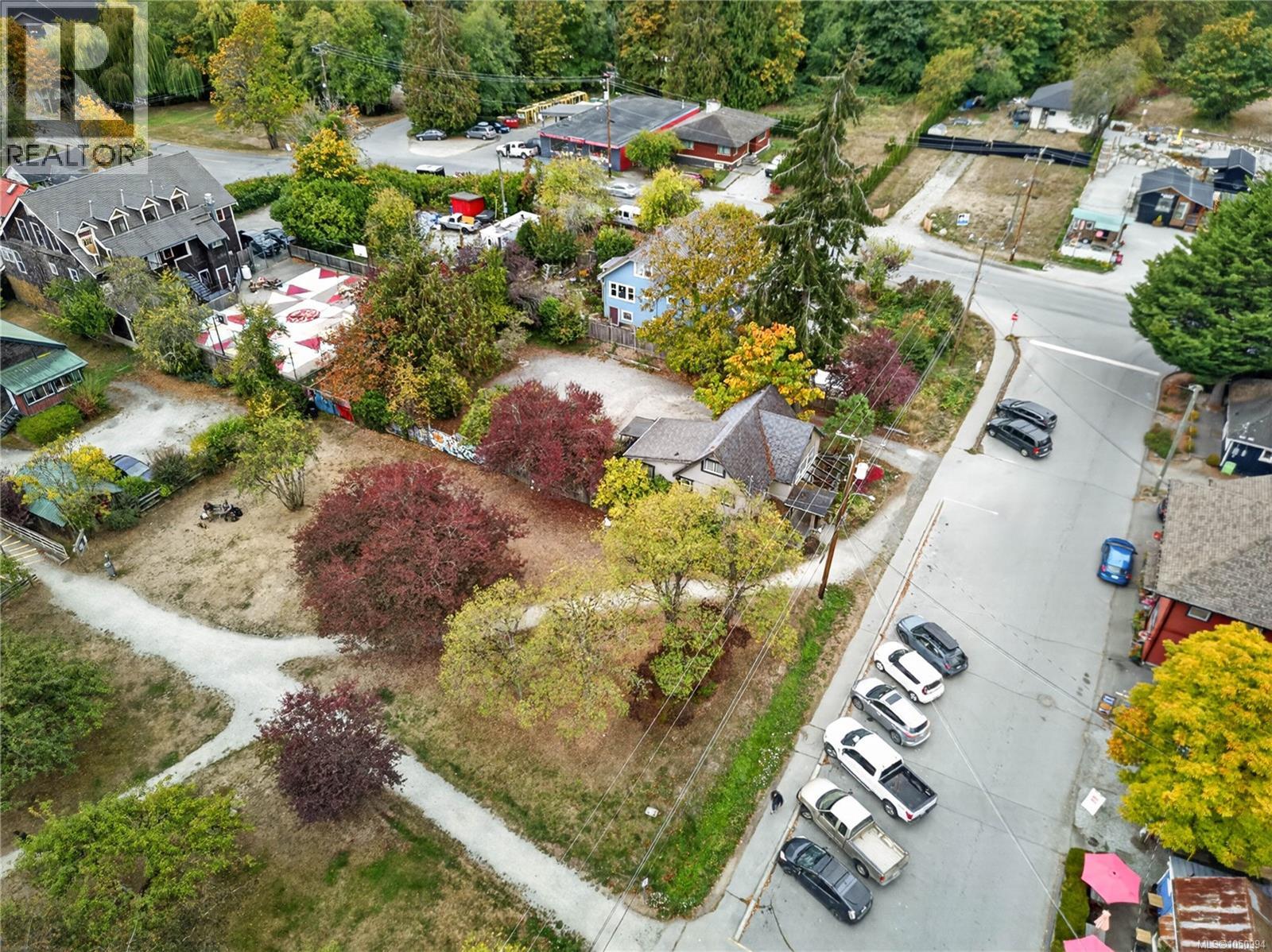 129 Hereford Ave - 41