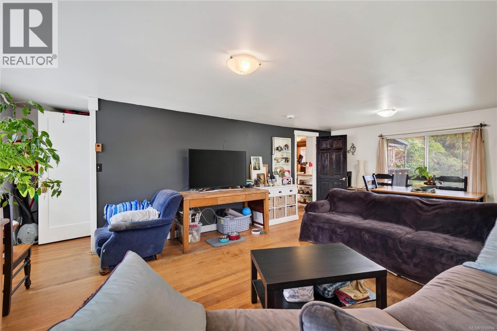 129 Hereford Ave - 6