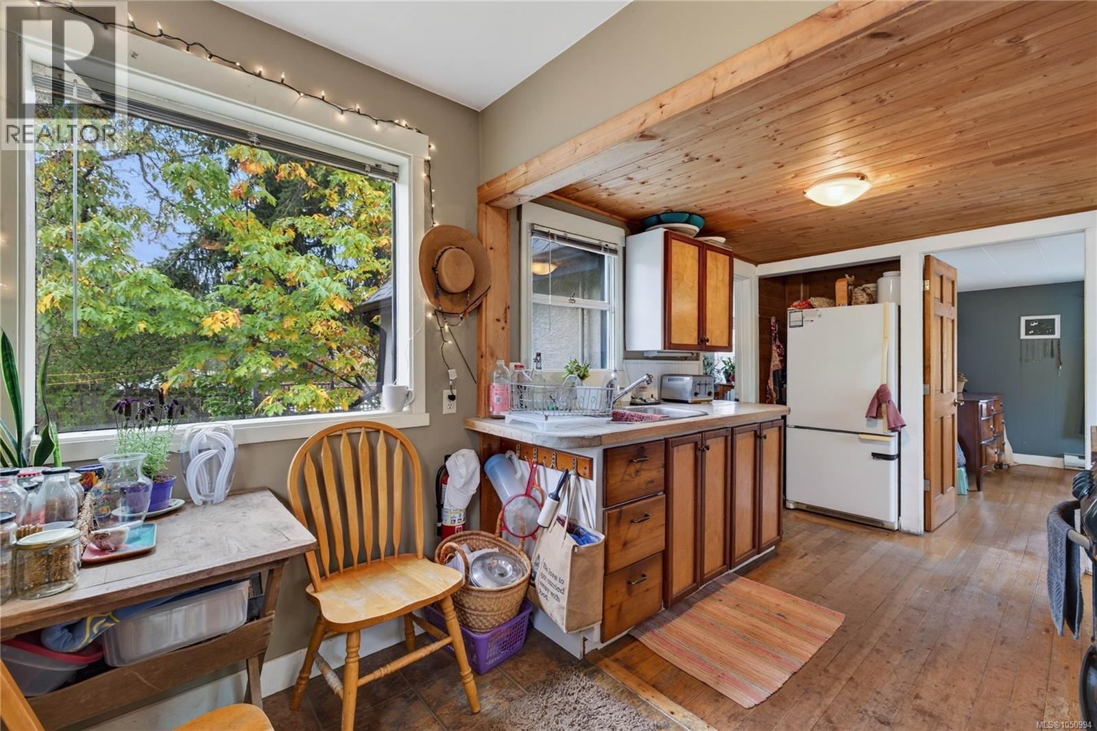 129 Hereford Ave - 9