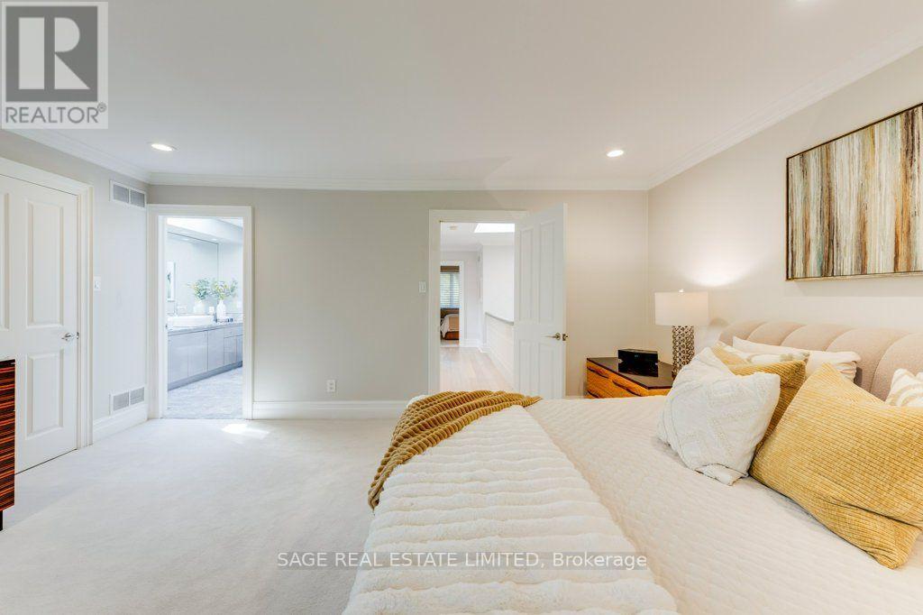 70 HEATH STREET E - 24