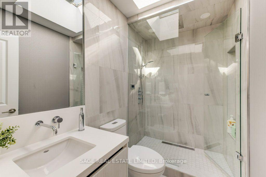 70 HEATH STREET E - 29